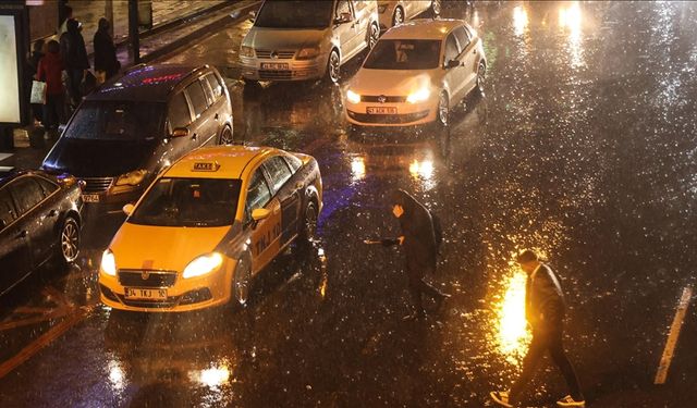 Konya'da trafik kazasında 5 kişi öldü, 1 kişi yaralandı