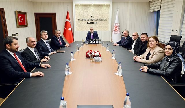 Bakan Işıkhan, Asgari Ücret Tespit Komisyonu'ndaki işçileri kabul etti