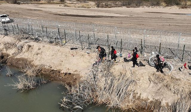 Texas'ın Meksika sınırına aldığı önlemler, ABD'ye geçmeye çalışan düzensiz göçmenleri durduramadı