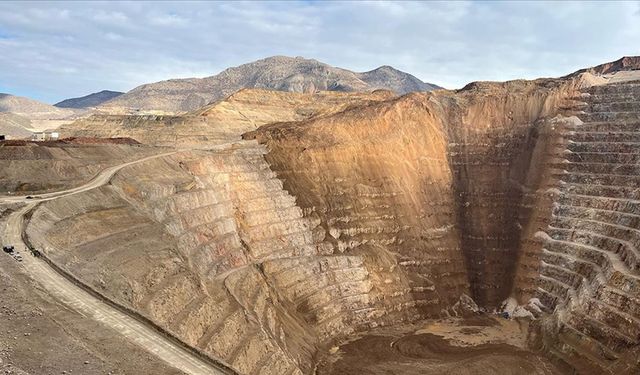 Erzincan'da maden sahasında incelemelerde bulunan bilirkişi heyeti ön raporunu tamamladı
