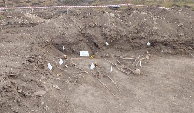 Hocalı'daki toplu mezarda bulunan insan kalıntılarının sayısı 18'e ulaştı