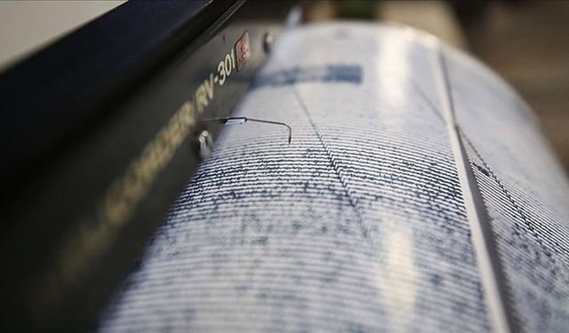 Karadeniz'de 4 büyüklüğünde deprem