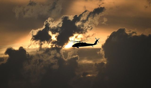 İzmir'de teknik arıza nedeniyle acil iniş yapan askeri helikopterdeki bir personel yaralandı