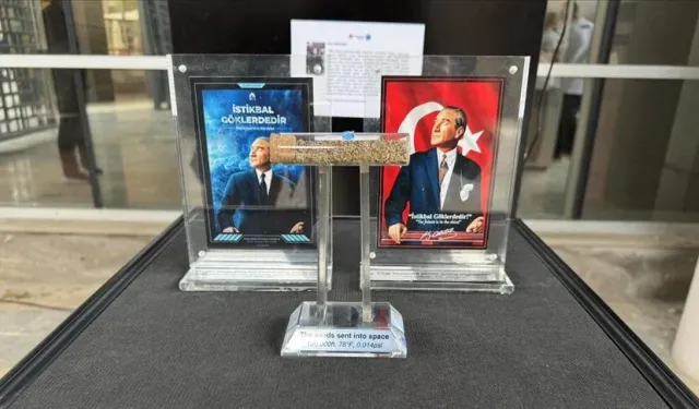 Uzaya gönderilen ilk Atatürk fotoğrafı Adana'da sergileniyor