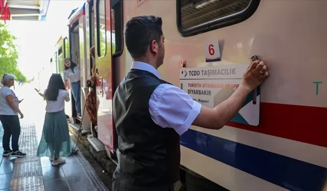 "Turistik Diyarbakır Ekspresi" Diyarbakır'dan Ankara'ya uğurlandı