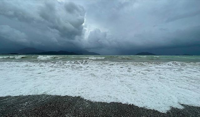 Batı Akdeniz'de fırtına uyarısı