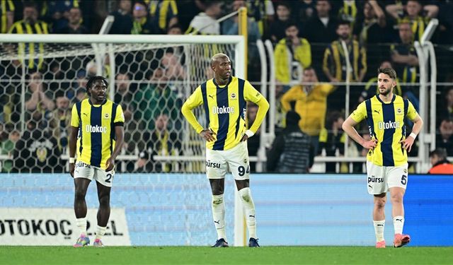 Kadıköy'deki puan kayıpları Fenerbahçe'yi zirveden uzaklaştırdı