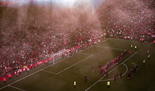 Premier Lig'de şampiyon Liverpool