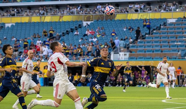 FIFA Kulüpler Dünya Kupası'nda statlardaki boşluklar gündem oldu