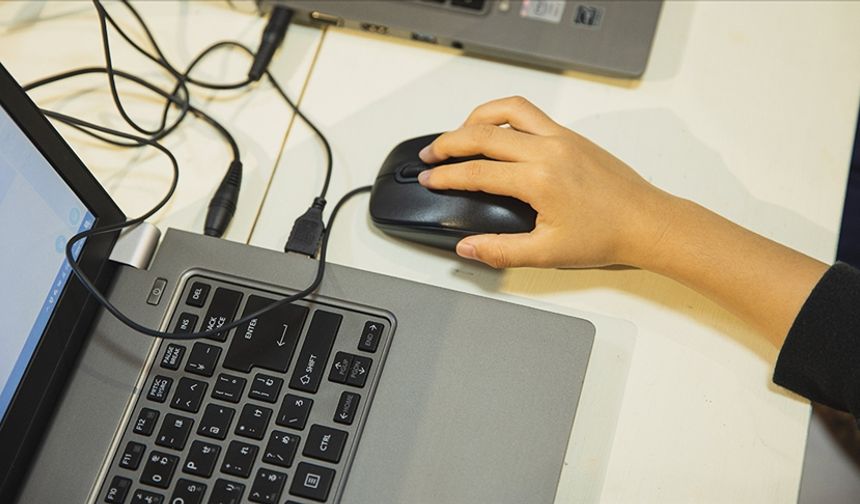 MEB, ortaokullarda "yapay zeka uygulamaları" dersinin müfredatını hazırladı