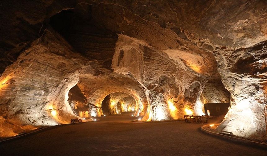 Iğdır'da yer altındaki tuz mağaraları