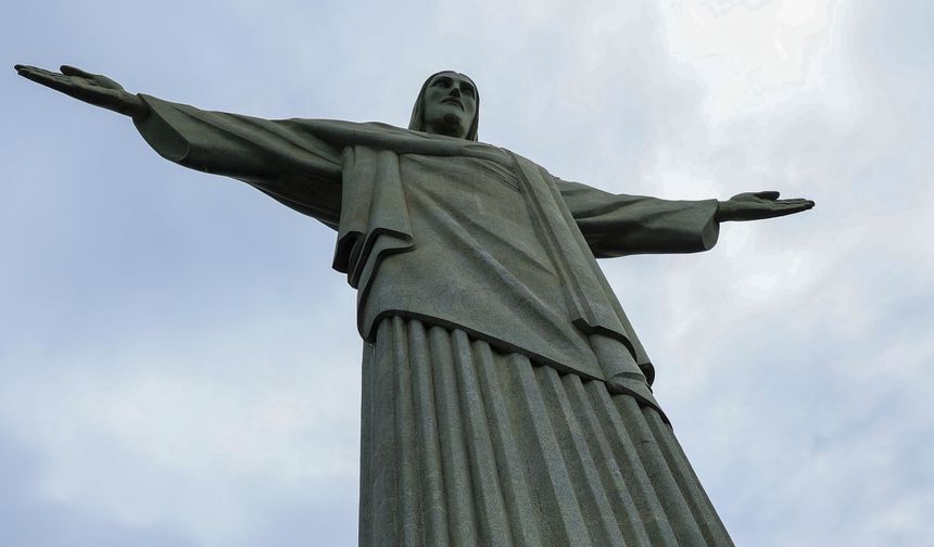 Brezilya'daki Kurtarıcı İsa Heykeli