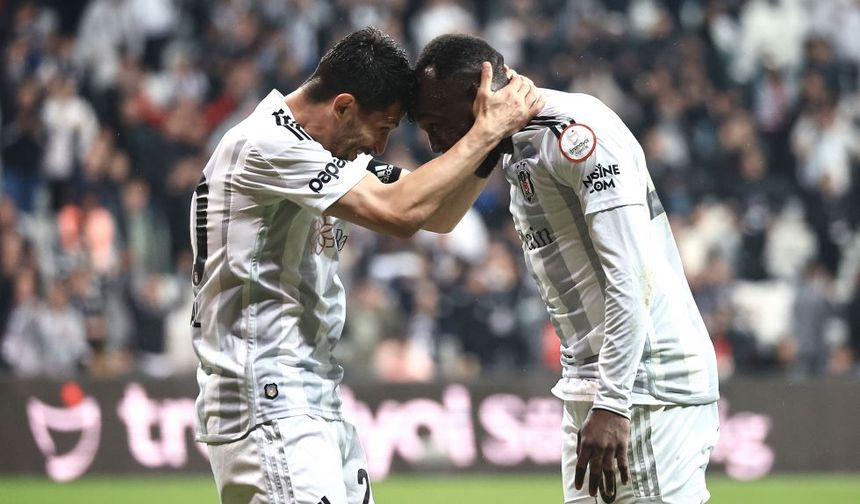 Beşiktaş yeni teknik direktörüyle 2-0 kazandı