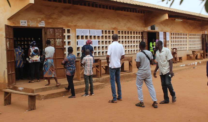 Togo'da halk genel seçim için sandık başında