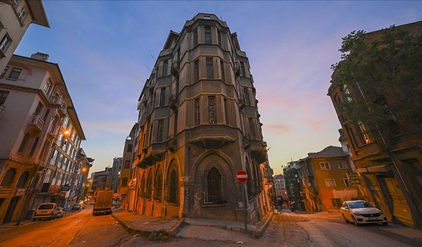 Cumhuriyet döneminde yapılan asırlık apartman Ankara'nın belleğine ışık tutacak