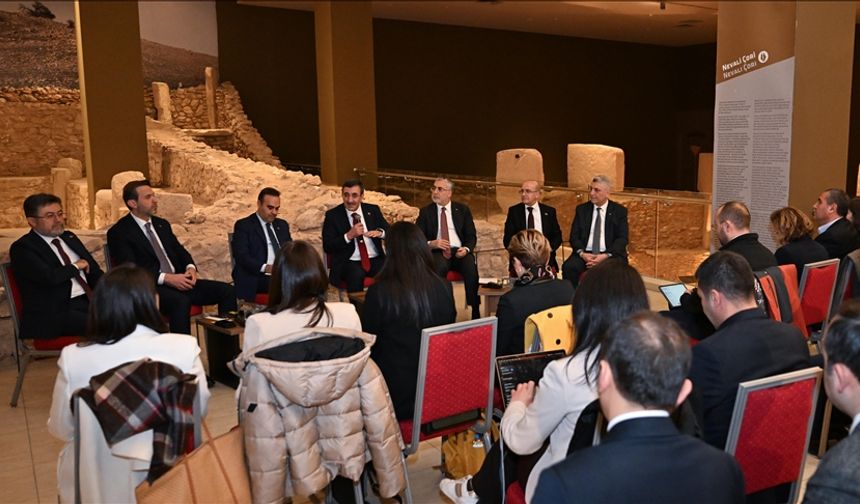 Ekonomi yönetimi gündeme ilişkin soruları yanıtladı