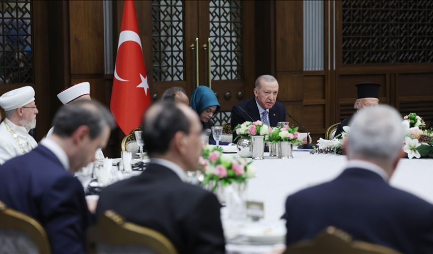 Cumhurbaşkanı Erdoğan dini azınlık cemaatlerinin temsilcileriyle bir araya geldi