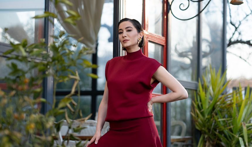 Gelenekten günümüze: Ezgi Eyüboğlu’ndan yeni bir şarkı