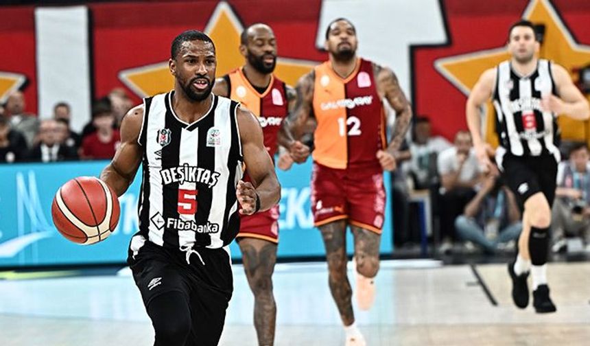 Beşiktaş Fibabanka, Galatasaray'ı 107-85 yenerek yarı finale yükseldi