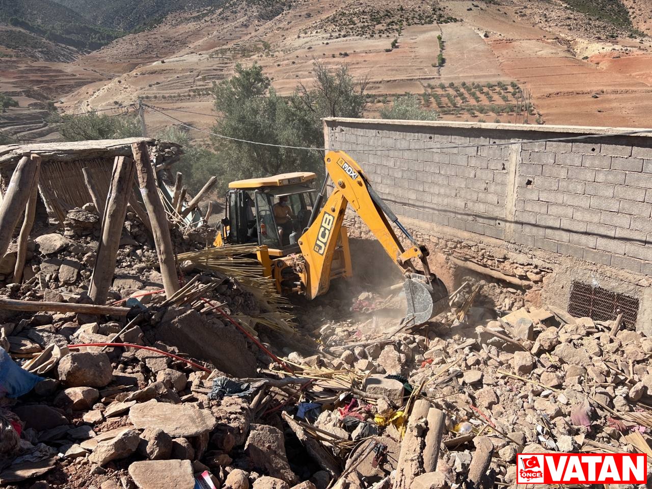 AA-20230910-32116088-32116082-FASTAKI_DEPREMDE_HAYATINI_KAYBEDENLERIN_SAYISI_2_BIN_12YE_YUKSELDI