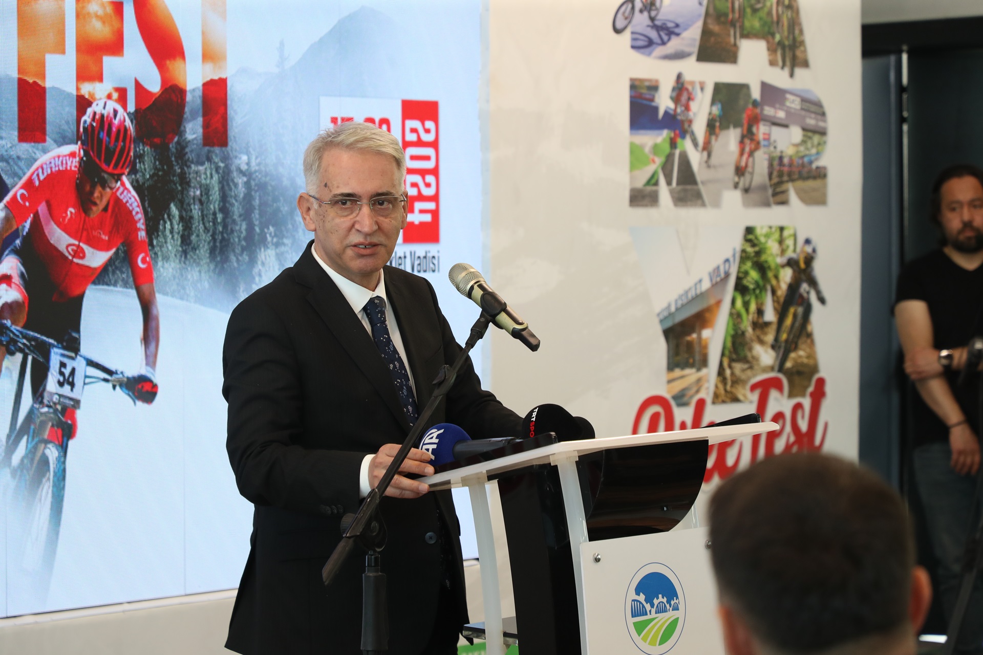 Fikret Bayhan