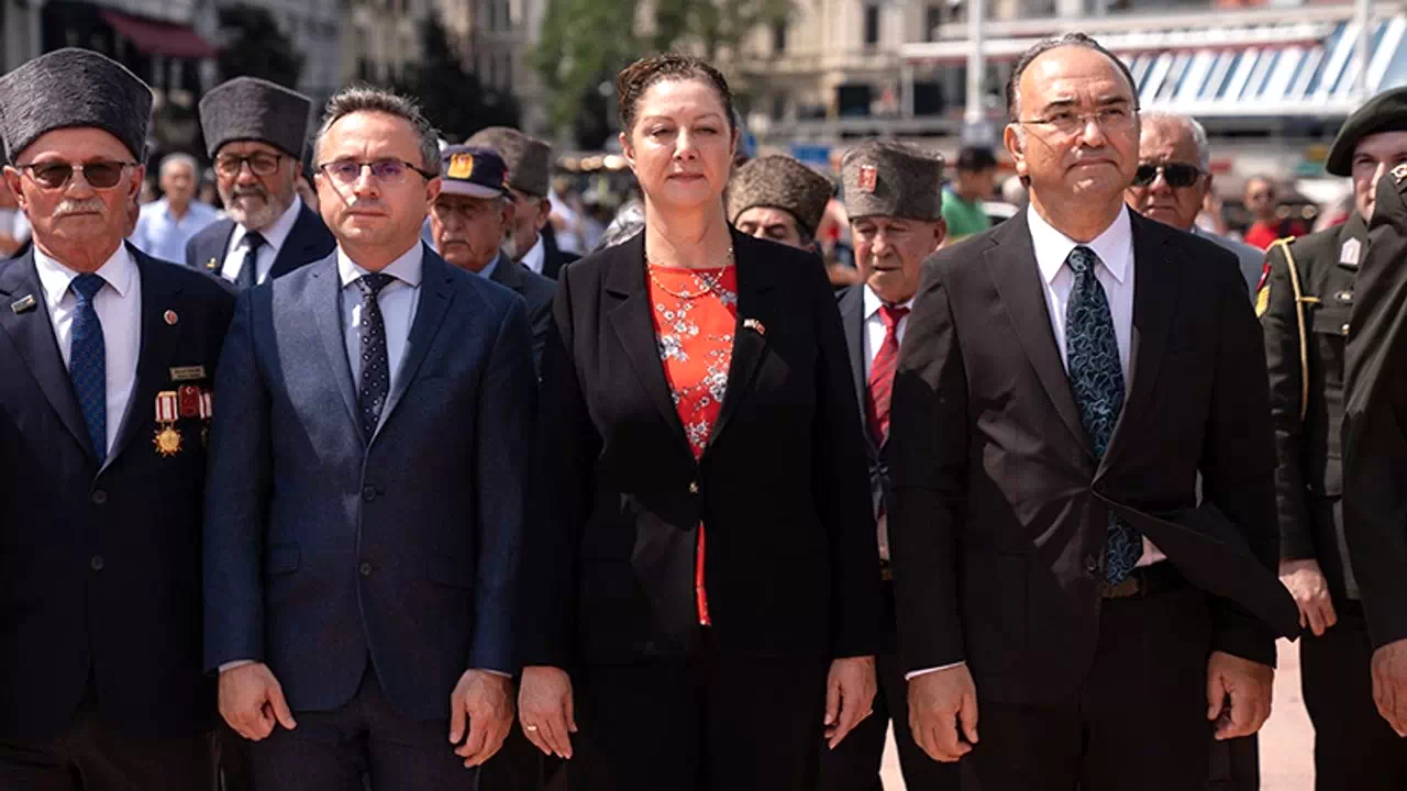 Kibris Bariş Hr. 50 Yil Feshane